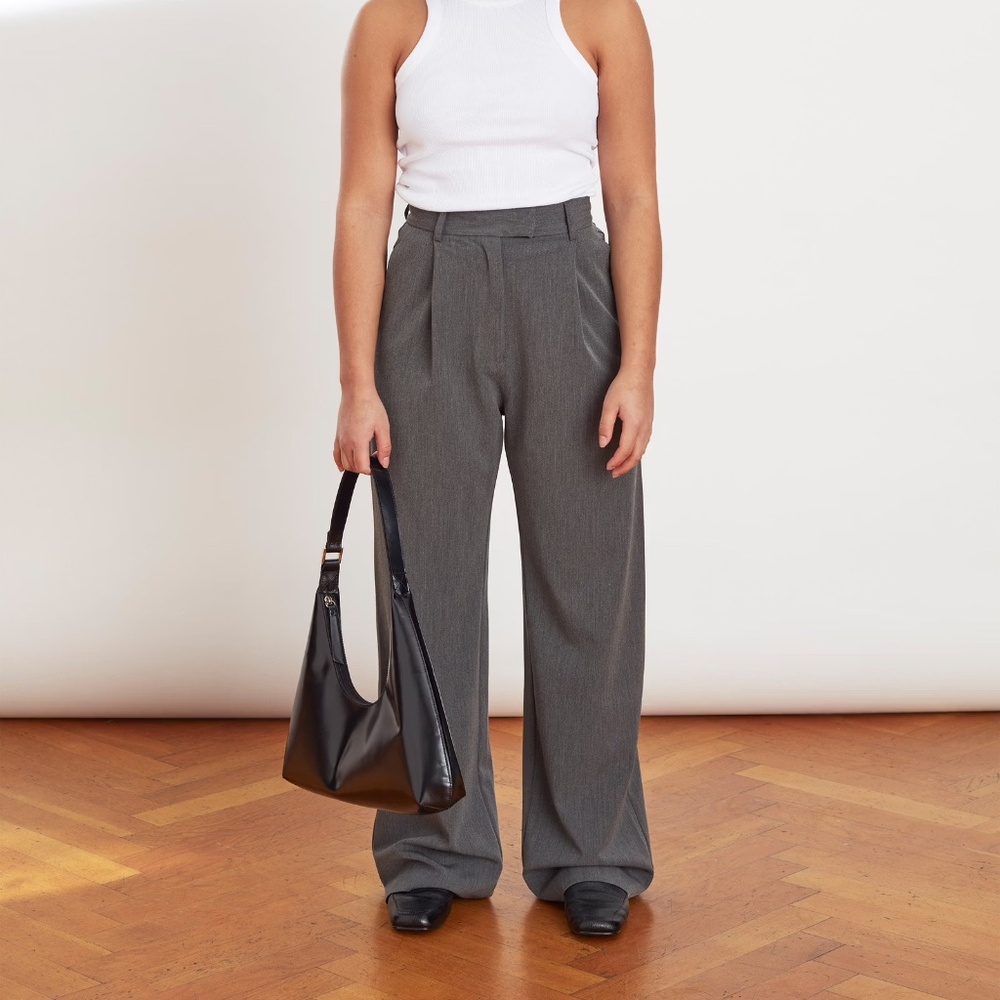 Djerf Avenue 'Favorite Pants' in size XS - Grey
